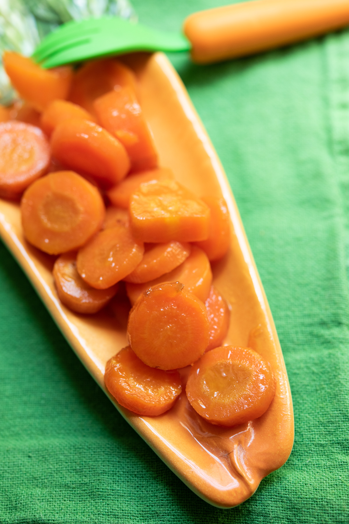 Cenouras douradas na frigideira